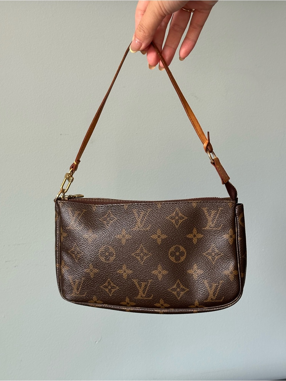 Louis Vuitton Monogram Pochette Accessoires - Picture 4 of 14